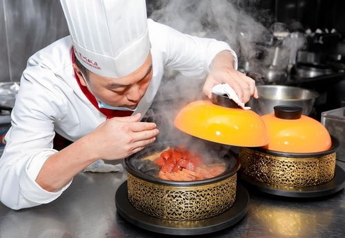 蘇黔美食文化交融與酒店管理創新論壇在貴陽圓滿舉行